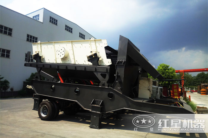 可移動(dòng)振動(dòng)篩沙機(jī)，半掛車車頭牽引隨時(shí)隨地流動(dòng)作業(yè)